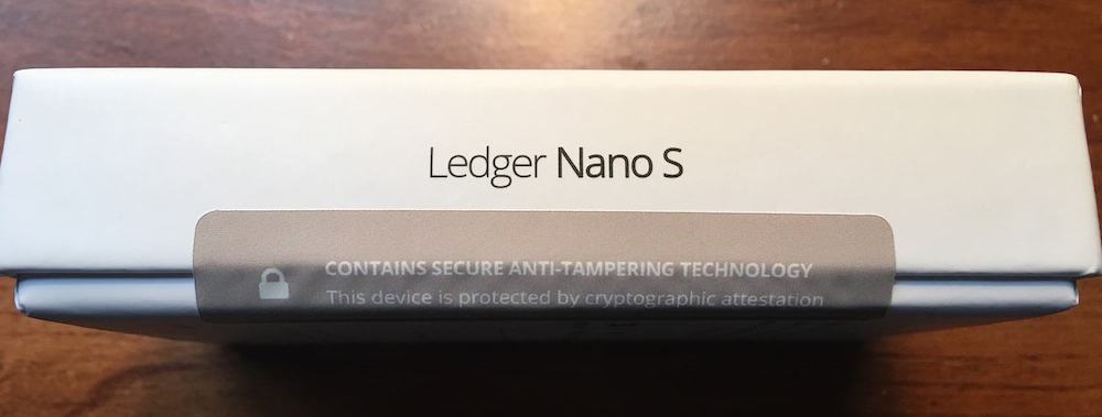 معرفی کیف پول سخت افزاری ارز دیجیتال لجر نانو اس (Ledger Nano s)