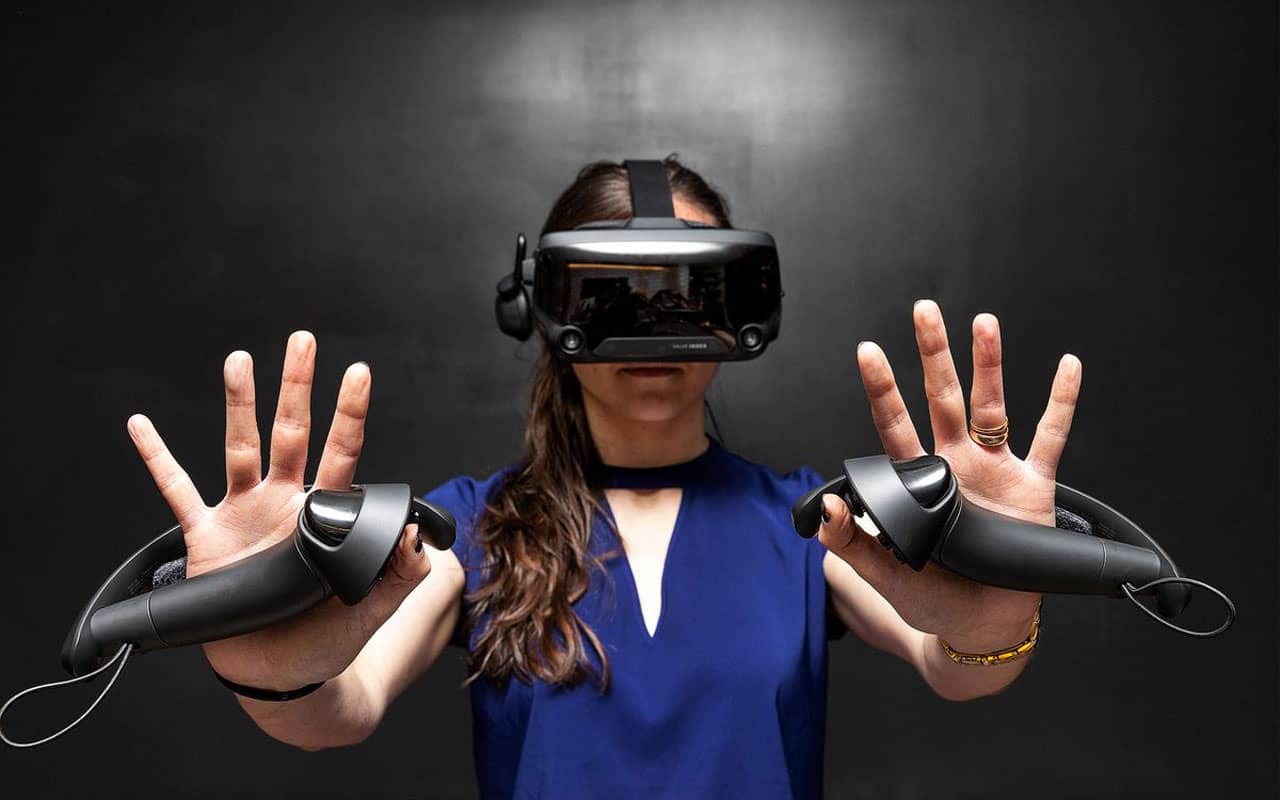 واقعیت مجازی یا VR چیست؟