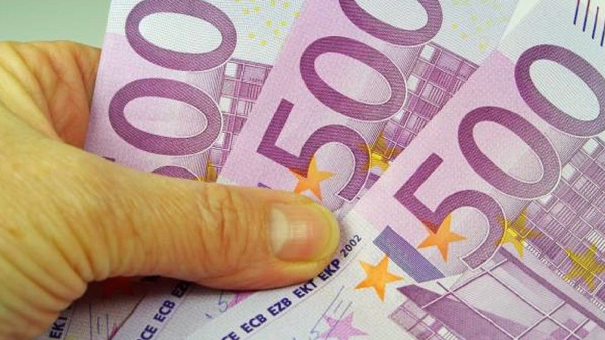 قیمت یورو به تومان امروز 6 ابان