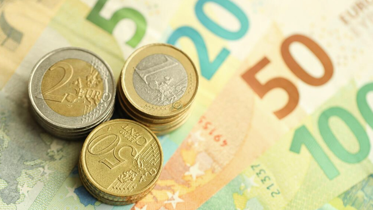 قیمت یورو به تومان امروز 8 آبان